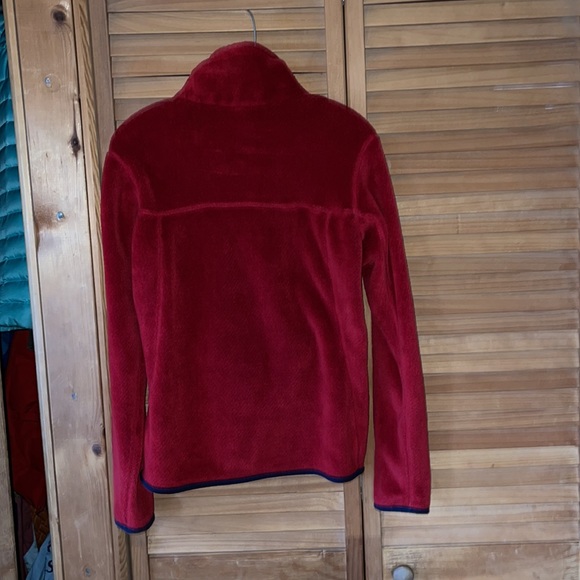 Patagonia re tool size small red and navy EUC - Picture 5 of 7